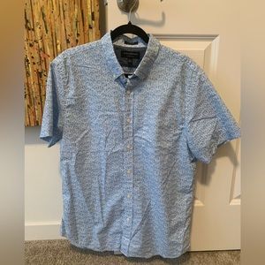 Banana Republic Mens Palm Print Short Sleeve Shirt